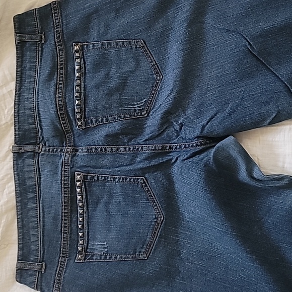 Torrid Denim distressed and studded jeans - Picture 4 of 4